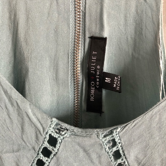 Romeo & Juliet Couture Dress - Picture 2 of 4